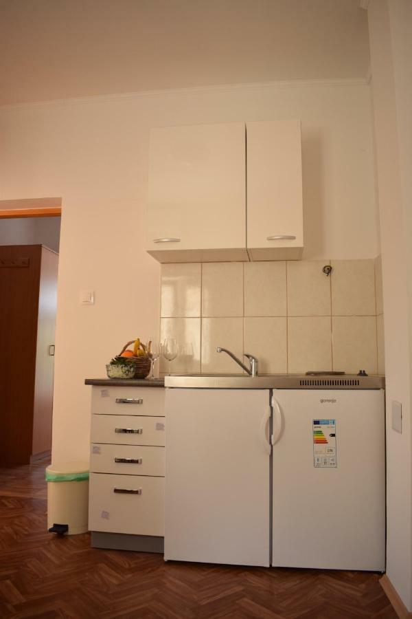 Mljet Sunset Apartments Pomena Exterior photo